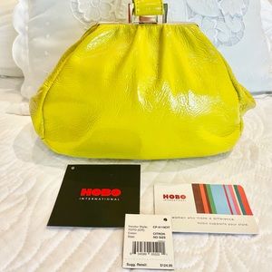 Hobo Lily city vendor style in citron color bag